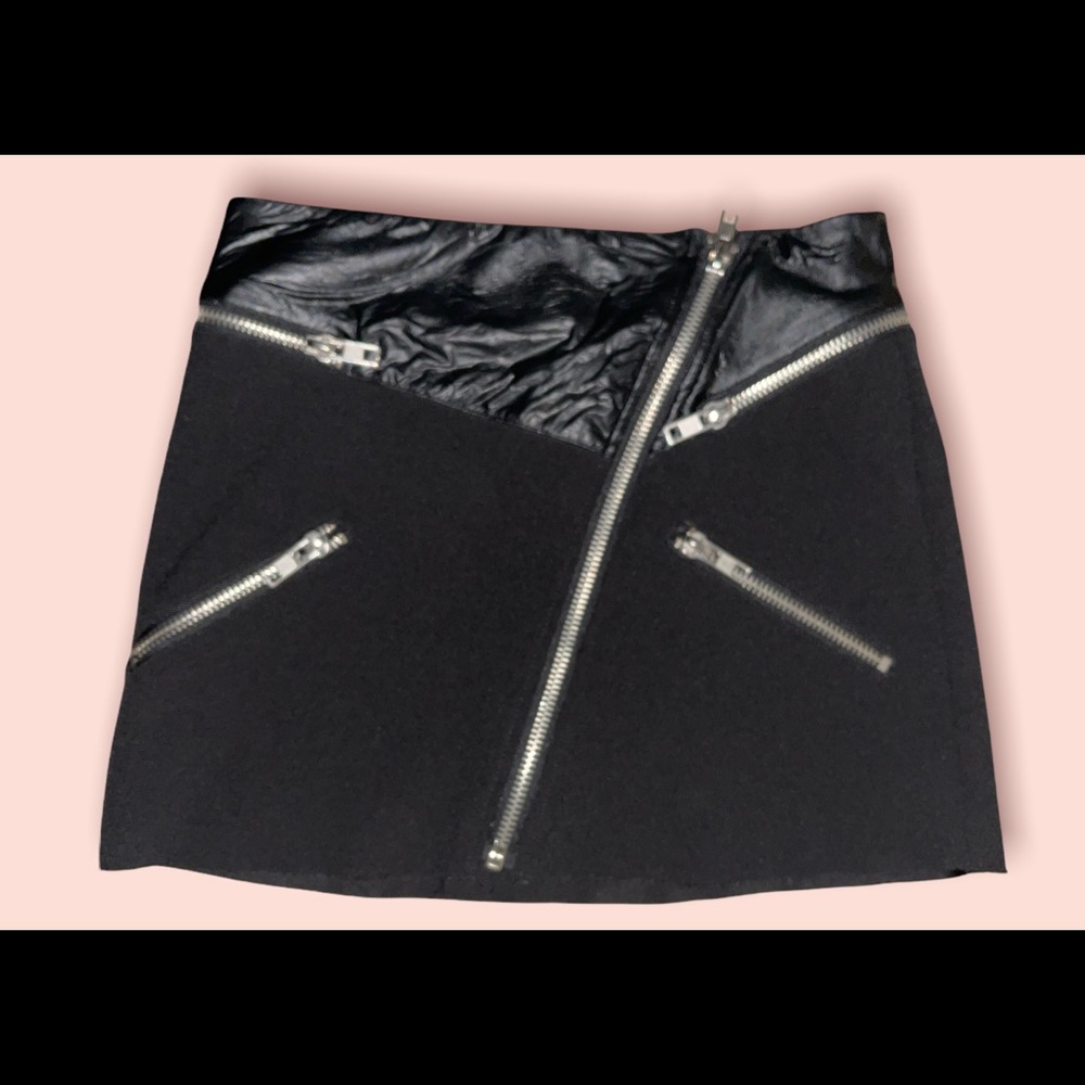 ❤️‍🔥Women’s Zipper Skirt !!